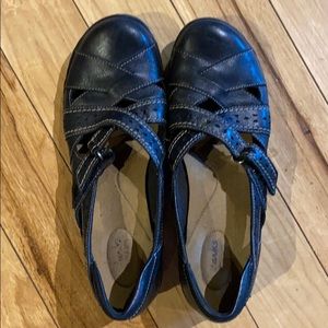 Clark’s Mary Jane size 9n